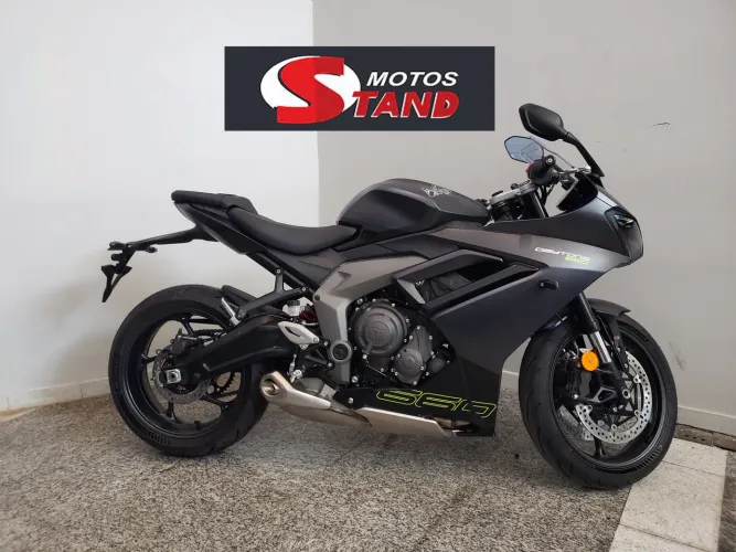 Triumph Daytona 660 660 cc