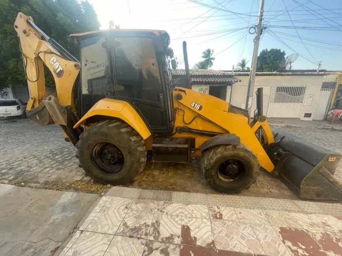Retroescavadeira Caterpillar 416F2 ano 2019