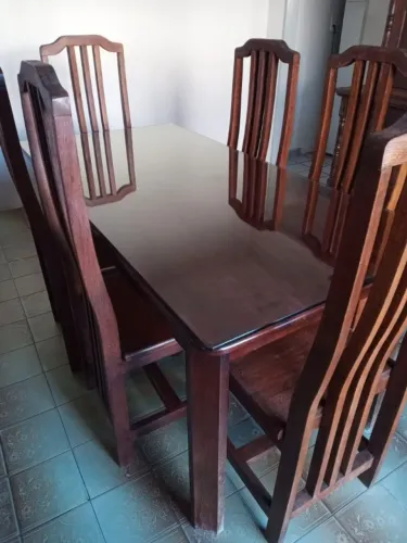 Mesa de Jantar em Madeira Maciça + 6 Cadeiras - Tampo de Vidro
