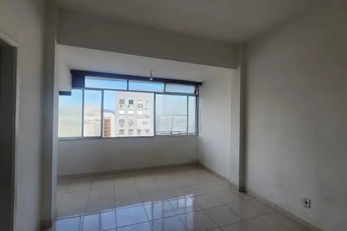 Apartamento : / Residencial / Glória