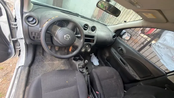 Sucata Nissan March Peças