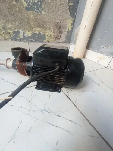 ?Título: Bomba D'água Periférica 1/2CV 127V (Para Conserto ou Peças)
