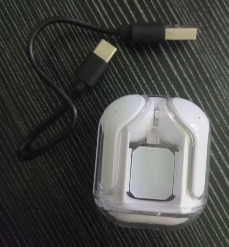 Fone de ouvido bluetooth - pouco uso, completo