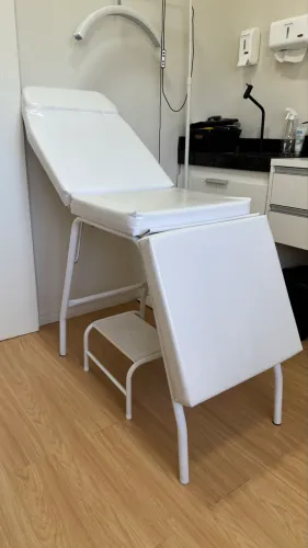 Maca clínica de estética + escadinha
