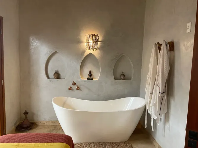    Invista em Icaraizinho: Spa Completo com Loft e Jardim em Região Turística