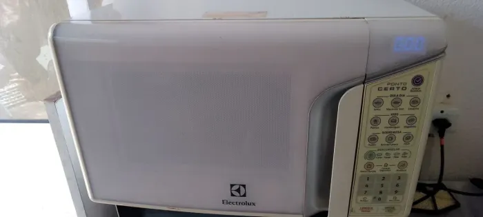 Microondas Eletrolux 30 lts