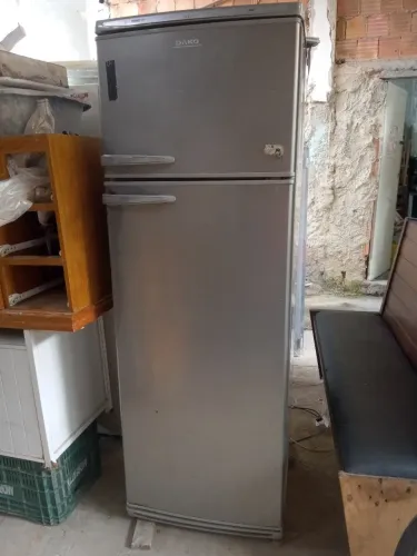 Geladeira Dako 380 litros