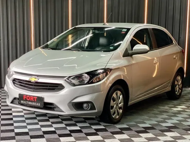 Chevrolet Onix Hatch LT 1.0 8V Flex Mec. 4P 2017