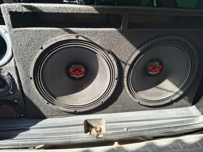 2 Ultravox de 550 RMS 15p