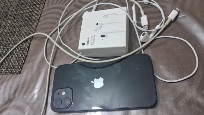 IPHONE 12 com acessórios original
