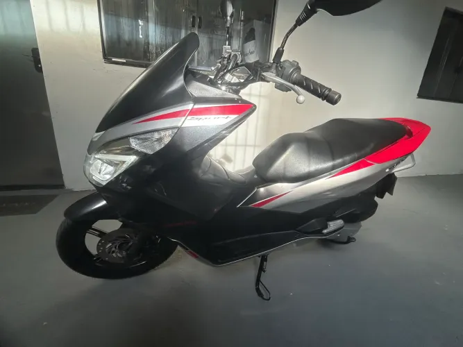 ? Honda PCX 150cc (2018) - Pronta para Rodar!