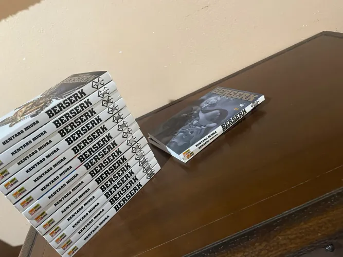 Manga berserk 1 ao 13 (era de ouro) + 29 e 40