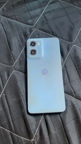 CELULAR SEMI NOVO.