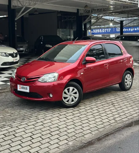 Toyota Etios XS 1.5 Flex 16V 5P Mec. 2014