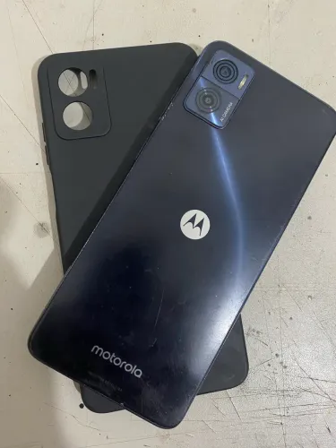Moto E22 