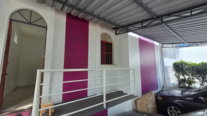 Dom Pedro casa com 03 quartos R$ 2.600,00 + caução