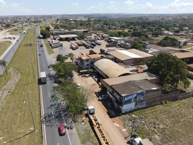 Prédio comercial á venda em frente a Br 040, ao lado do posto Machado, Jardim Inga/GO