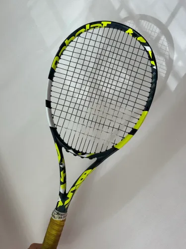 Raquete de Tênis Babolat Pure Aero 260g - Pouquíssimo Uso - Estado de Nova