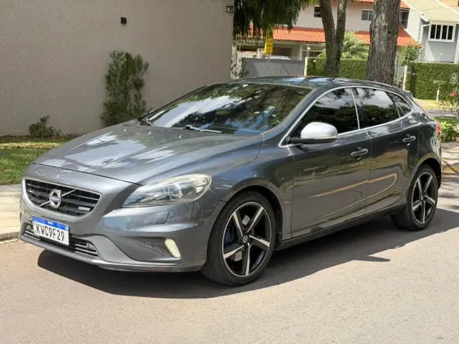 Volvo V40 T-5 R-design 2.0 Aut. 2014