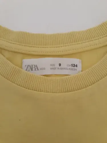 Camiseta Infantil Zara Kids - Amarela - tam 9 - algodão - semi nova ótimo estado