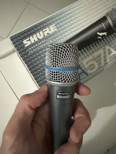 Shure Beta 57a Microfone