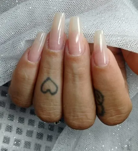 Manicure - Manutenção de Alongamento em Acrílico - Tradicional - No Setor Garavelo