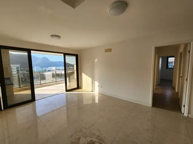 Cobertura para venda no condomínio Saint Michel com 325 m² de 5 quartos sendo 3 suítes