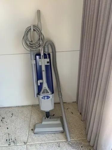 Aspirador Elettrodelta Magnum 200 Italiano 200 volts usado