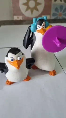 Coleção Mc Donalds Pinguins de Madagascar - 2 bonecos