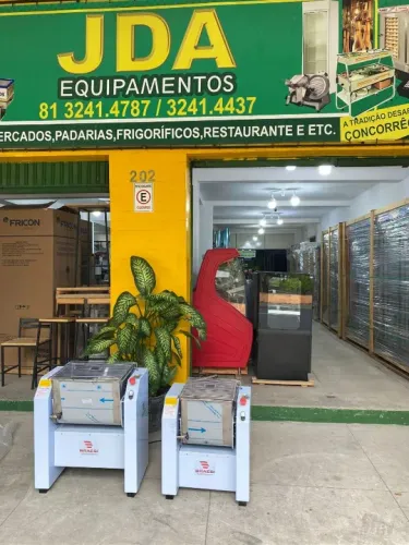 Amassadeiras para pizzarias e outras massas de trigo - pão caseiro - marca braesi 