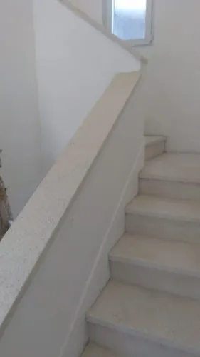 Lixação pisos escadarias .