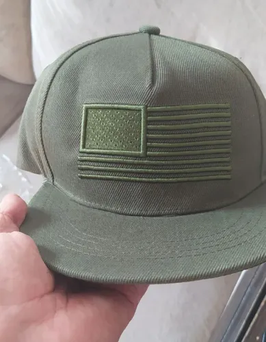 Boné de Baseball com Bordado de Bandeira Americana - VERDE.