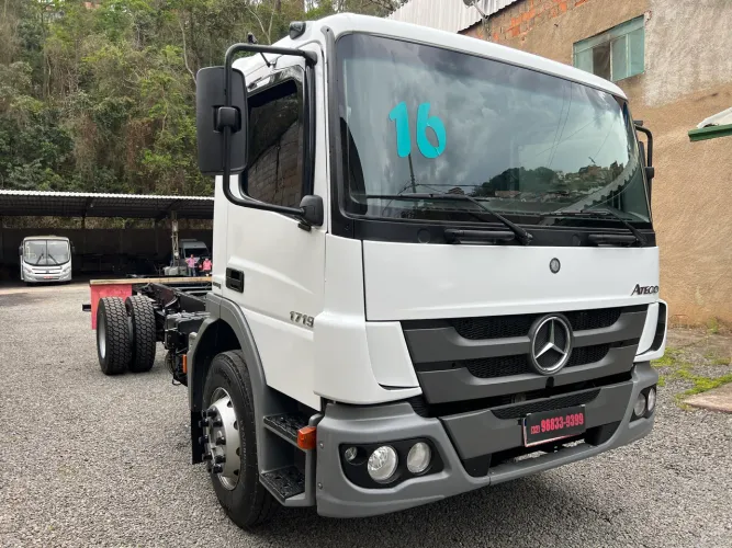 CAMINHÃO ATEGO 1719 ANO 2016 ÓTIMO ESTADO