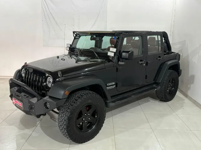 Jeep Wrangler Unlimited Sport 3.6 V6 284cv 4P 2015