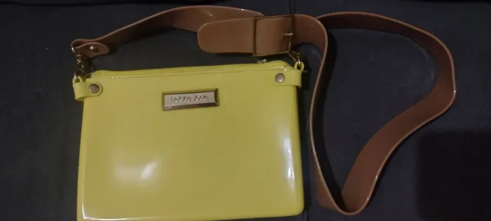 Bolsa Petite Jolie Amarela