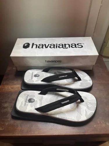 CHINELO BAPE X HAVAIANAS TRADI ZORI BRANCO 41/42 NOVO
