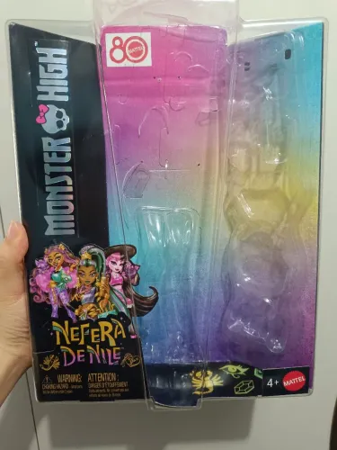 Caixa da Nefera de Nile Monster High g3