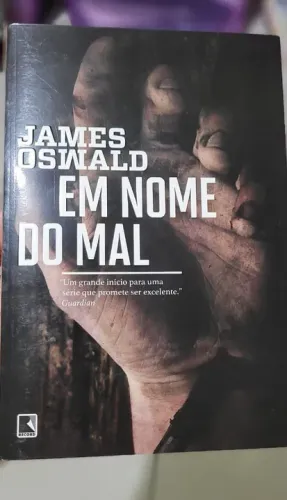 Livro " Em nome do mal"
