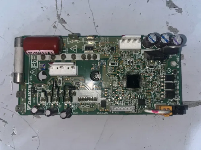 PLACA DE AR-CONDICIONADO (PC17005-3A) - Daikin