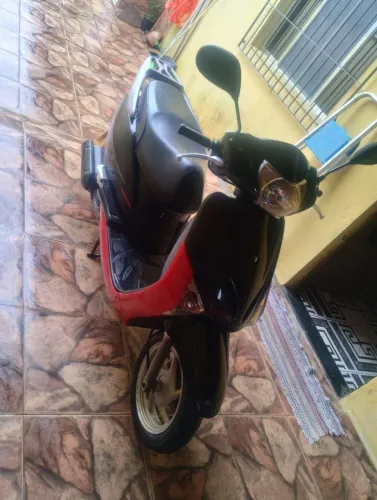 Moto em ótimo estado de conservação.