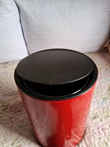 Lixeira para Cozinha Vermelha com Tampa 7 Litros