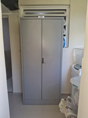 Armário de Aço 2 Portas para Escritório - Com 4 Prateleiras - 200x90x40 cm