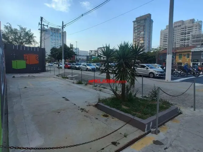 Terreno na Vila Mariana Localização Privilegiada Próxima ao Metrô
