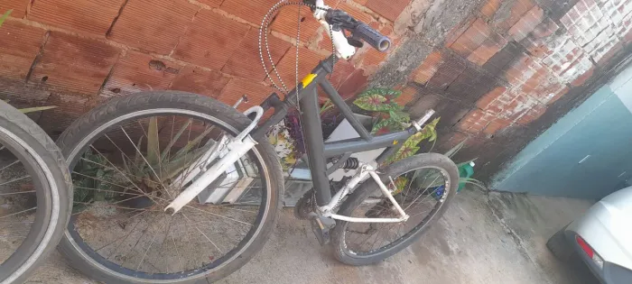 Bicicleta r$ 200 para ir logo aceita o celular na troca