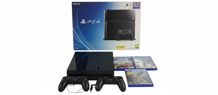 PS4 500GB + 3 JOGOS TOP!