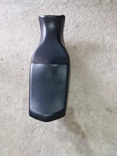 vendo banco de de moto YAMAHA crosser usado ano 2025 super novo