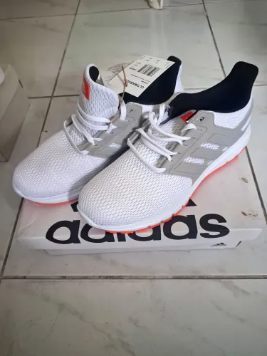Tênis Adidas Ultimashow - TAM. 39 Novo