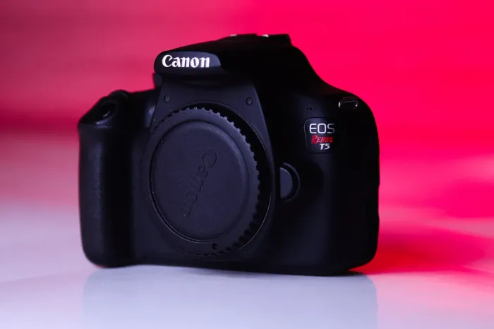 Câmera Canon EOS Rebel T5 (Corpo)