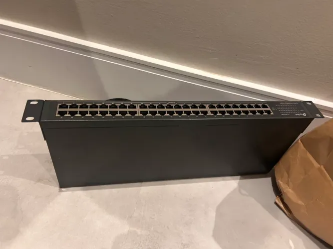 Switch hub 48 portas