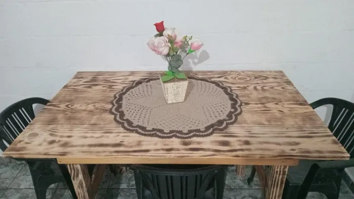 Tapete ou Centro de mesa de crochê marrom